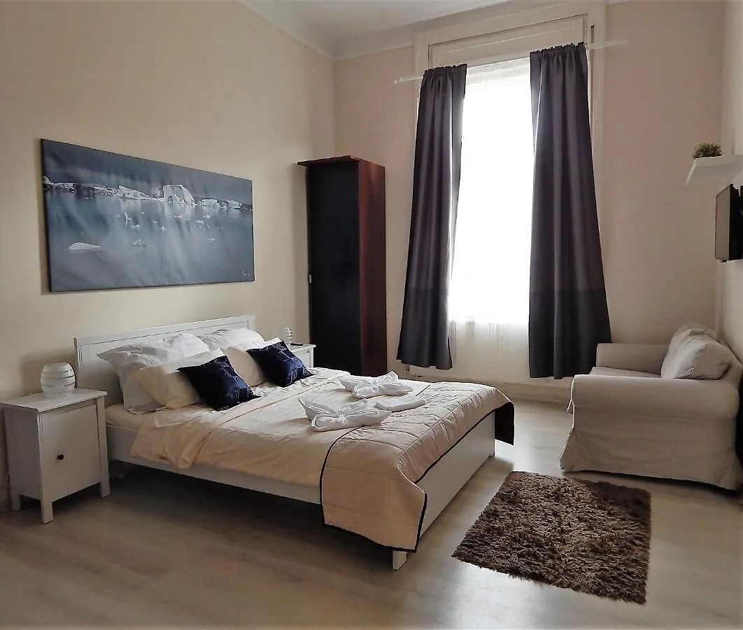 Budapesteasyflat Wesselenyi