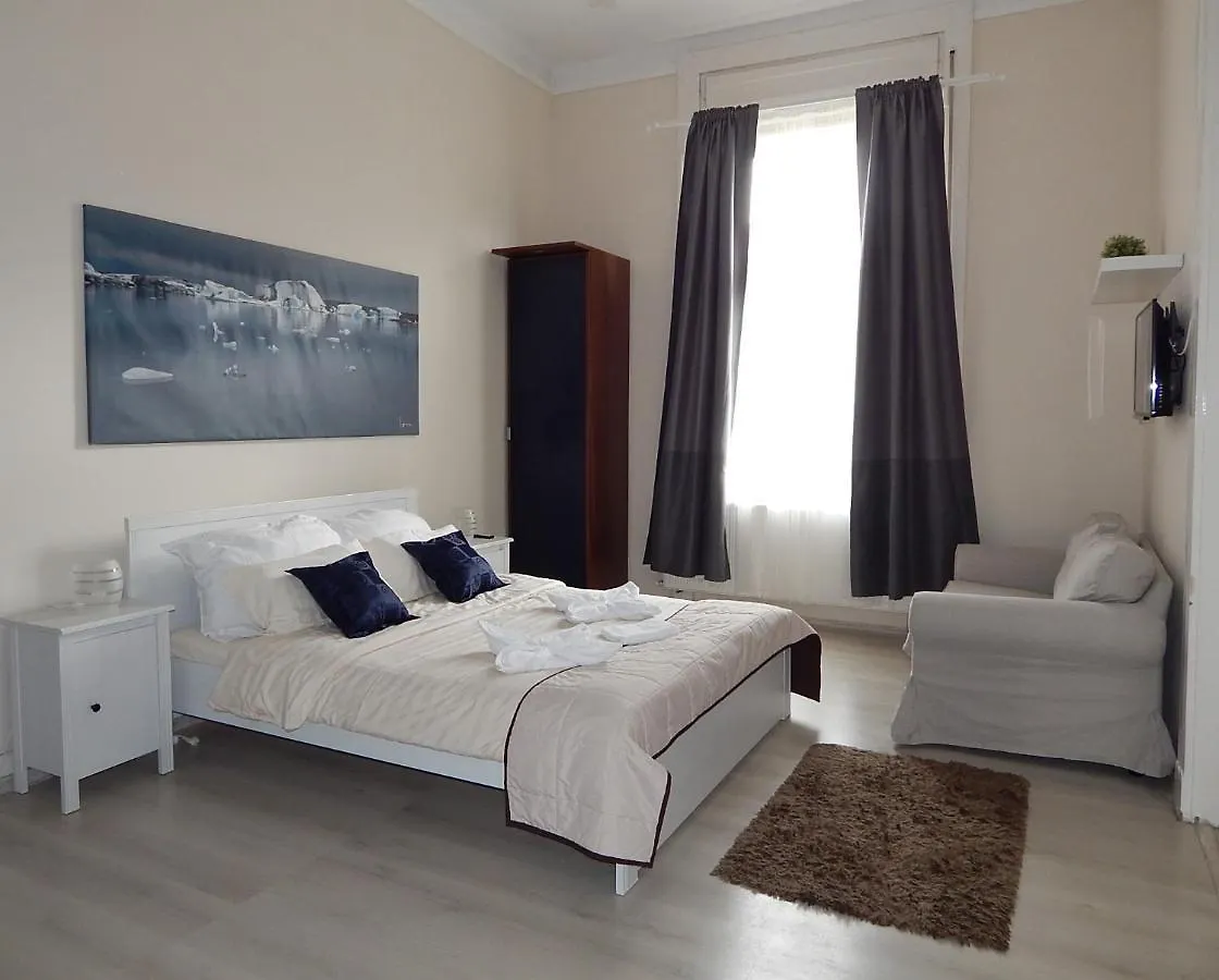 Budapesteasyflat Wesselenyi 0*, Budapešť
